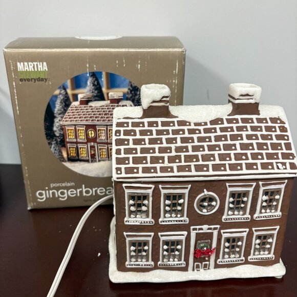 Martha Stewart Woodland Gingerbread HOUSE Decor Light Up Village Building in Box - Picture 8 of 11